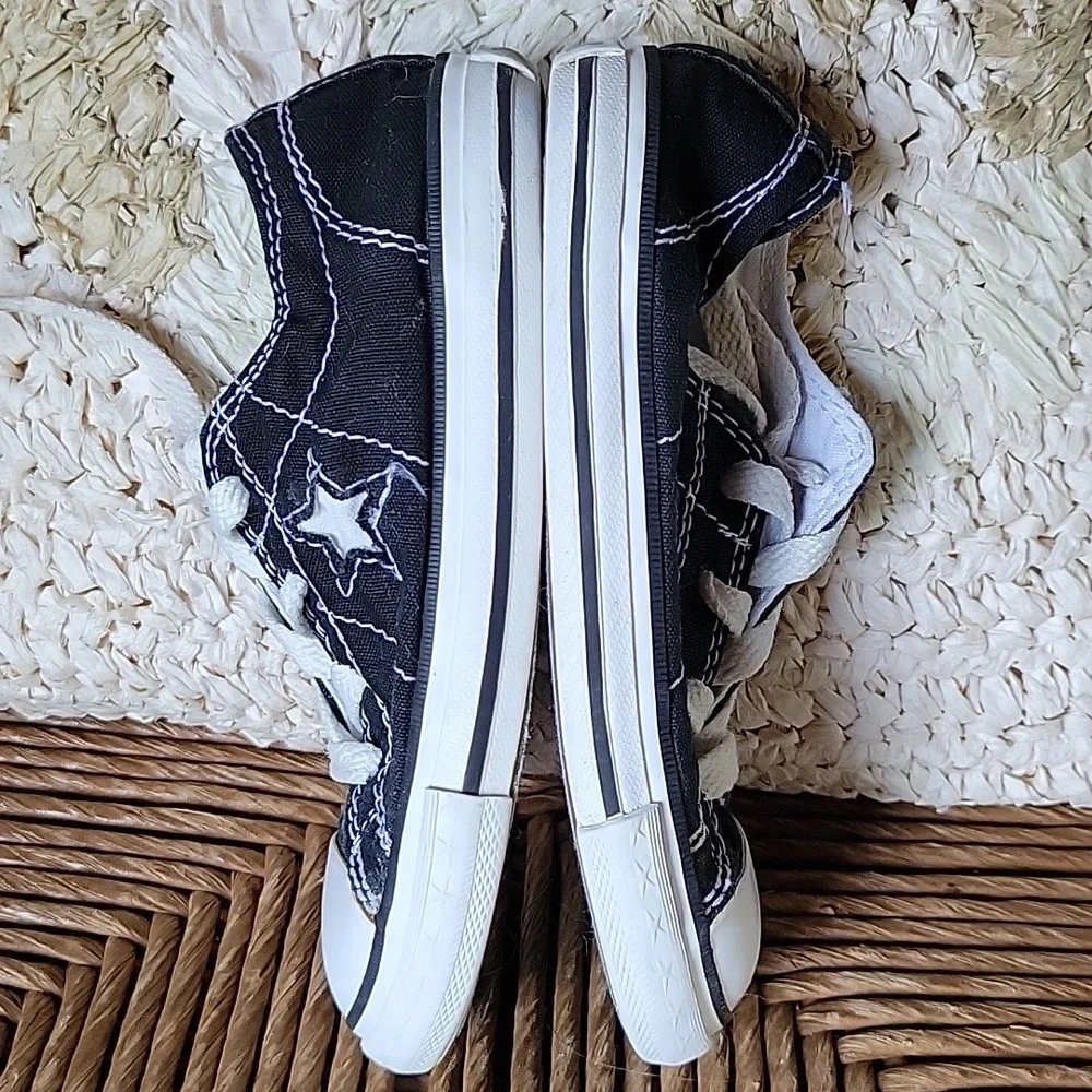 Converse One Star, black/white sneaker, size 9